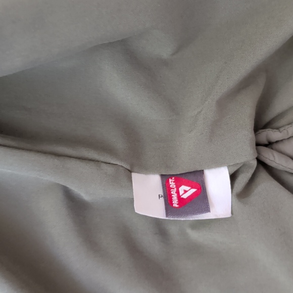 Vuori Canyon Insulated Jacket In Pistachio - Picture 5 of 10